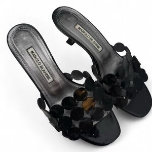 Vintage Manolo Blahnik black kitten heels